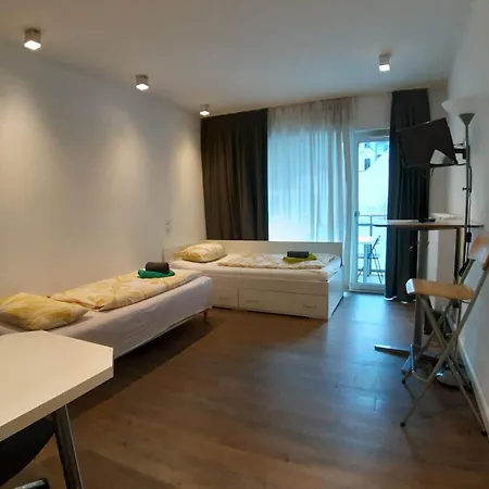 Guenstiges An Der Uniklinik Apartman *